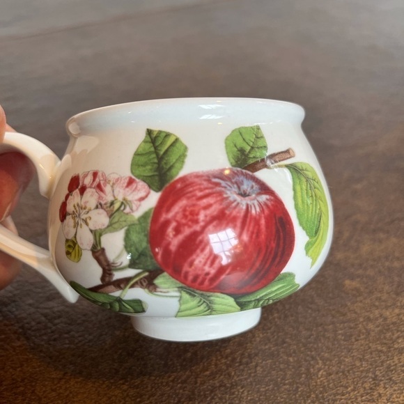 Portmeirion Pomona Footed Romantic Breakfast Cup - Picture 7 of 7